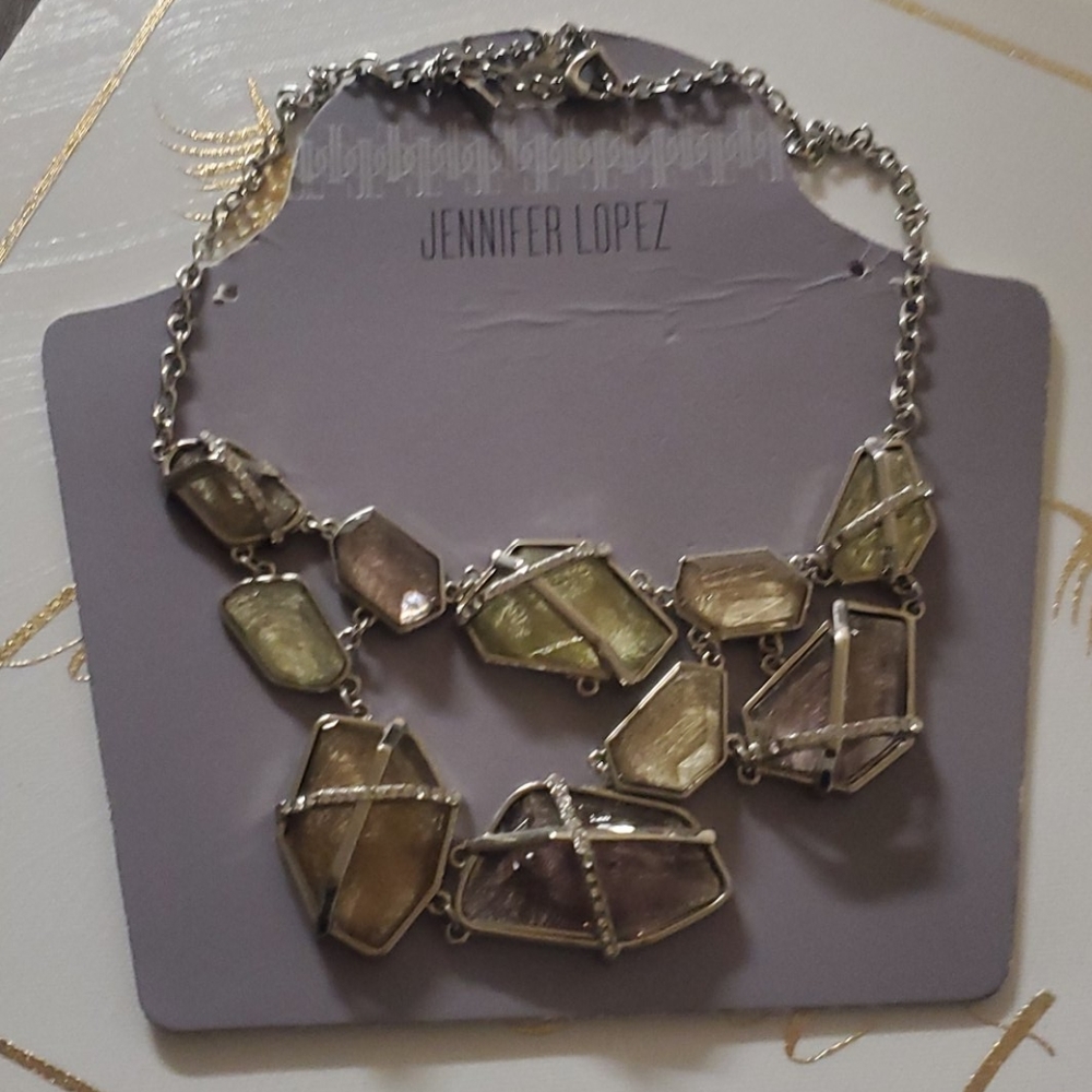 ๐๐statement necklace - Picture 3 of 3